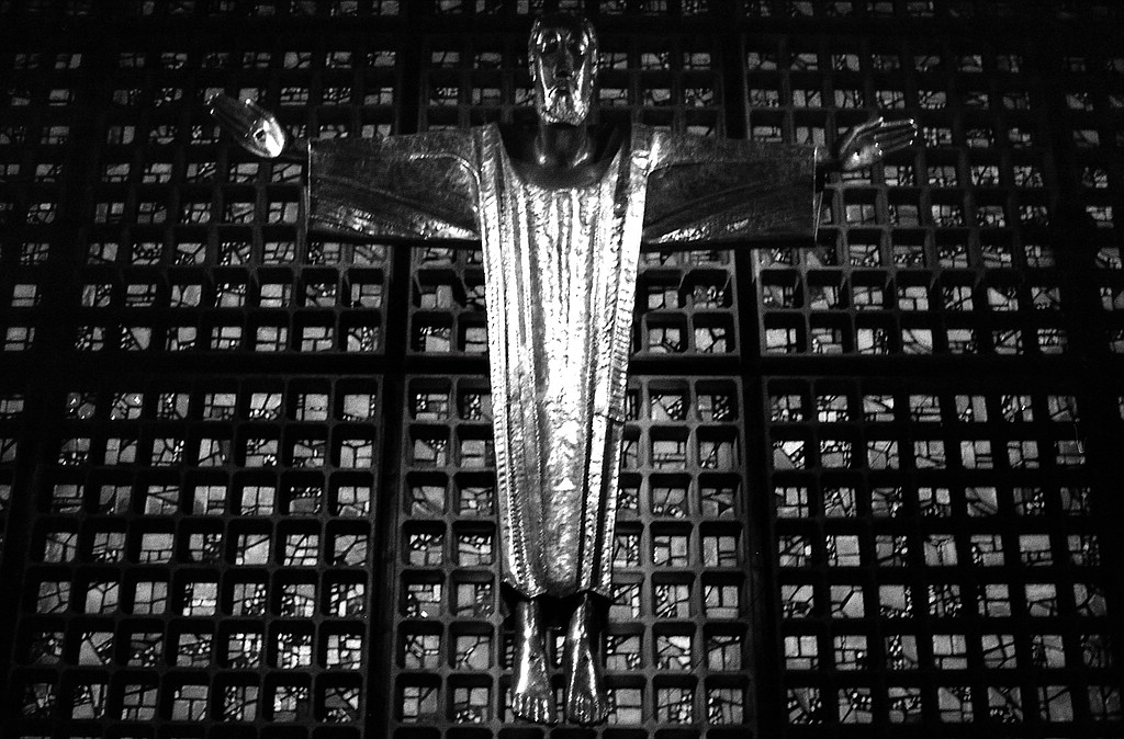 comp img959 bearbeitet

Kaiser Wilhelm Gedächtnis-Kirche neu

Nikon F3 und Nikkor 50 f1.4