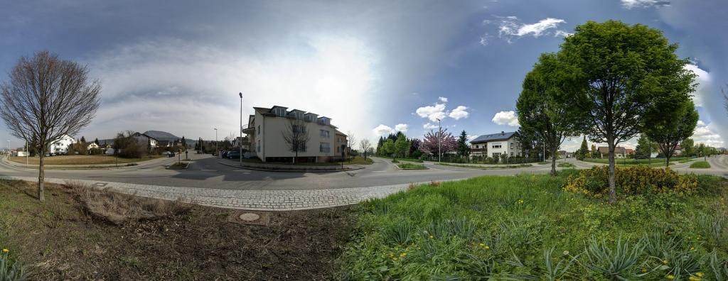 comp Kreisverkehr Frühling