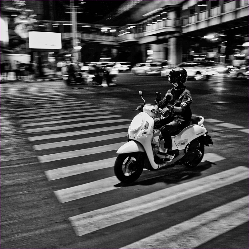 comp_2Bike-lumi.jpg