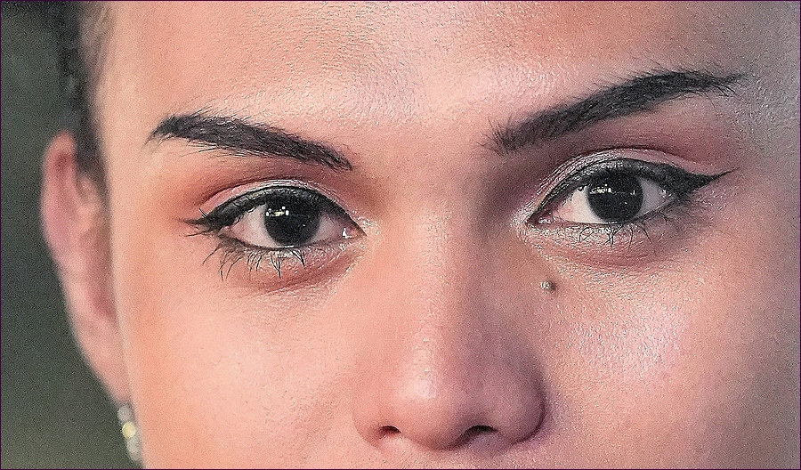 comp_2Faces5-lumi-crop.jpg