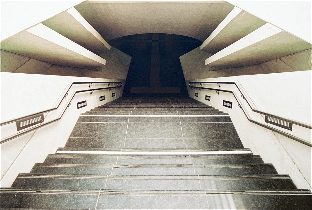 cR 001A