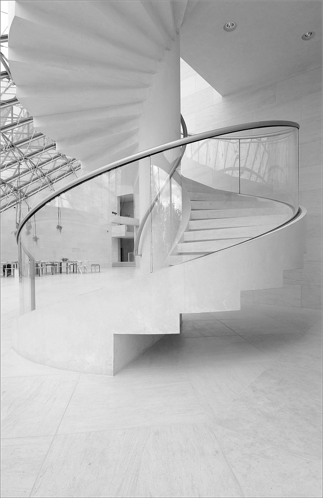 cR MUDAM Wendeltreppe 9237