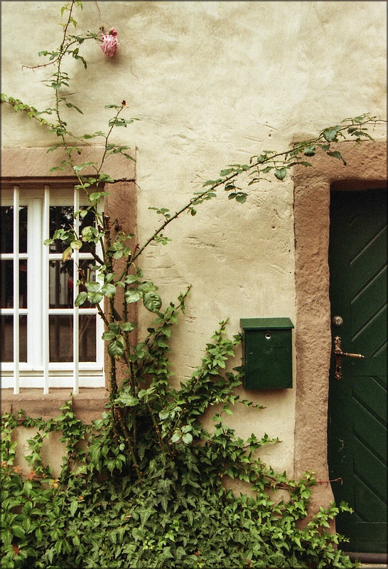 cR140905 001 2