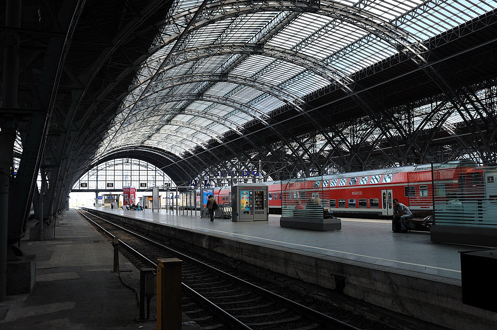 D03 3299