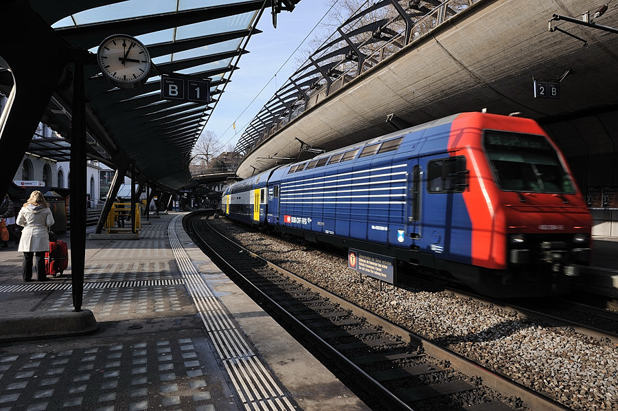 D03 5635