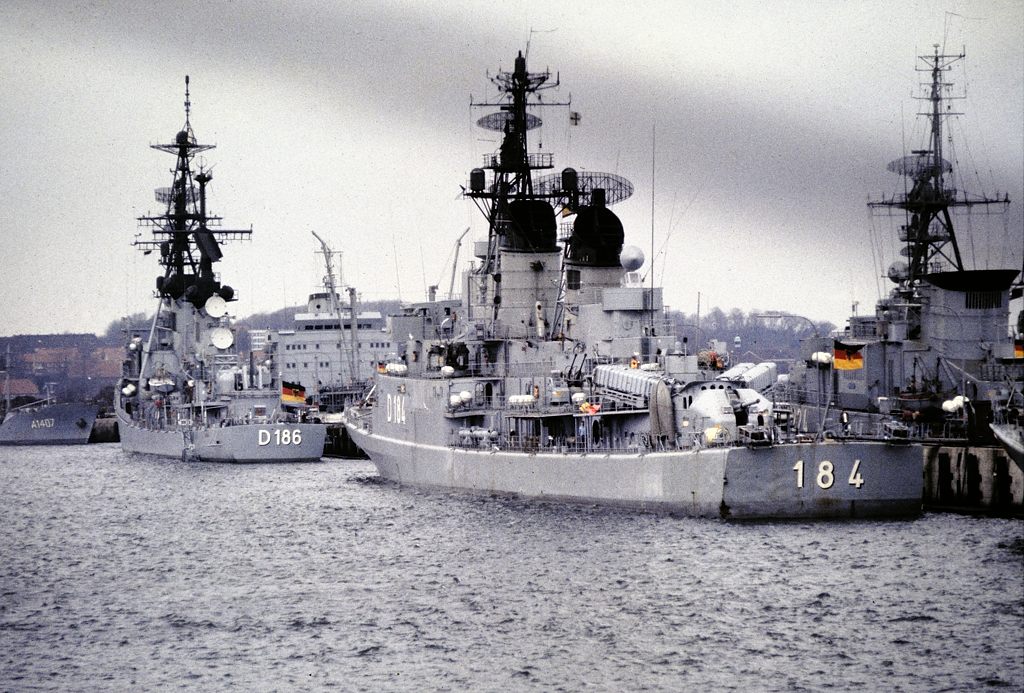 D186