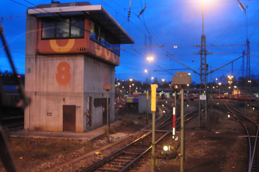D32 9321 1