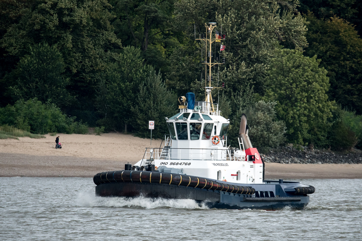 D50_3291_Schlepper Resolut ggü_Finkenwerder IA_HH_9_2020.jpg