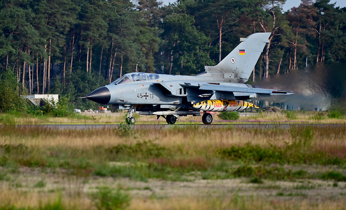 D6_14745.jpg