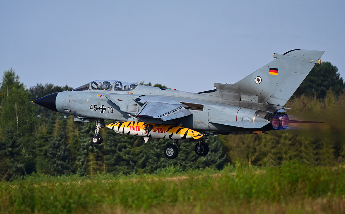 D6_14755.jpg