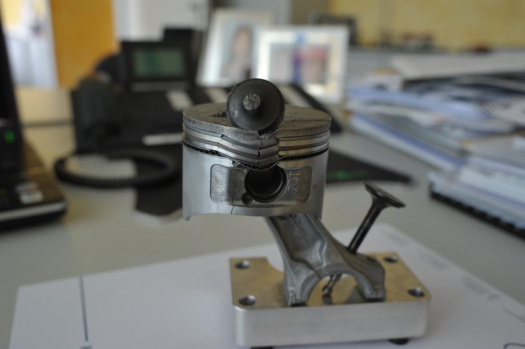 D700 28 f2.8 MF Ais
Iso 900
1/30s
1:5.6