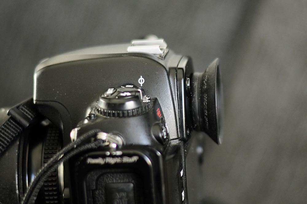 D700 + DK-17M (MHX2481Ax)