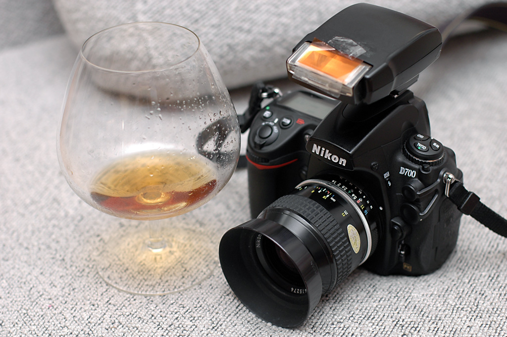 D700 mit 35/1.4 und SB-400 mit Cognac-Filter