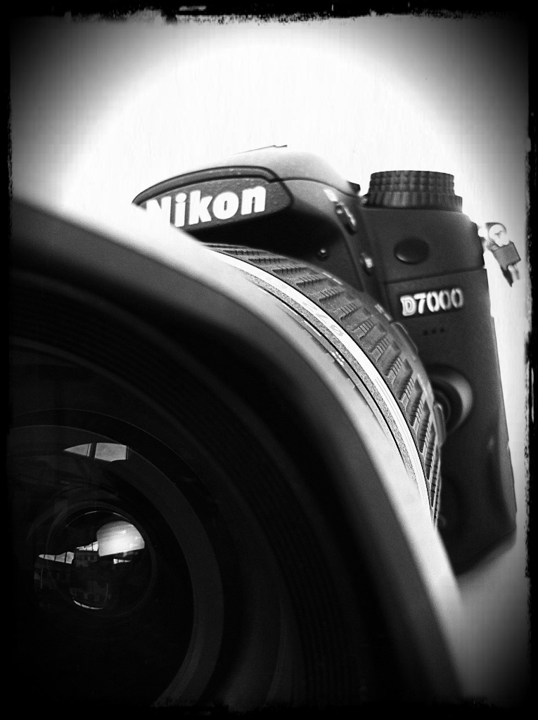 D7000