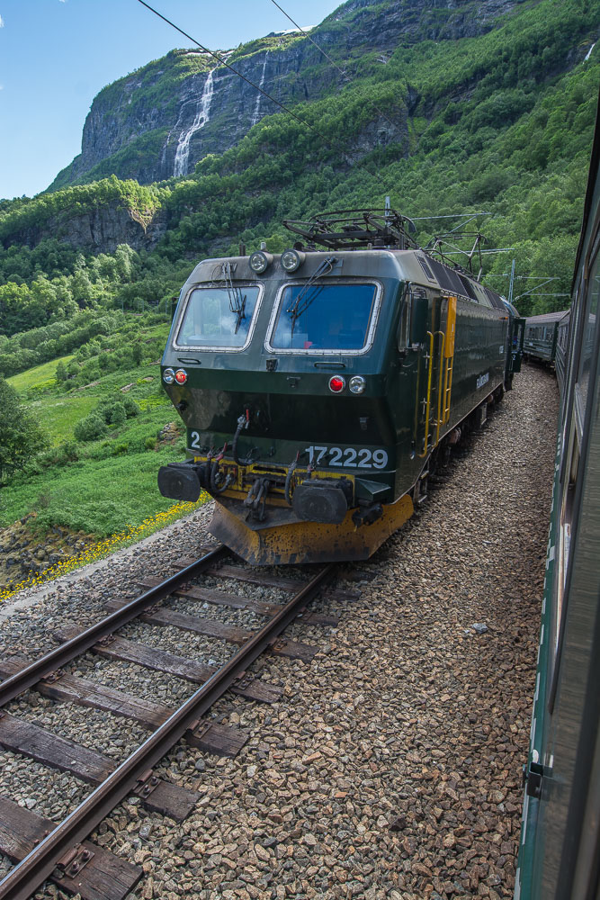 D712494