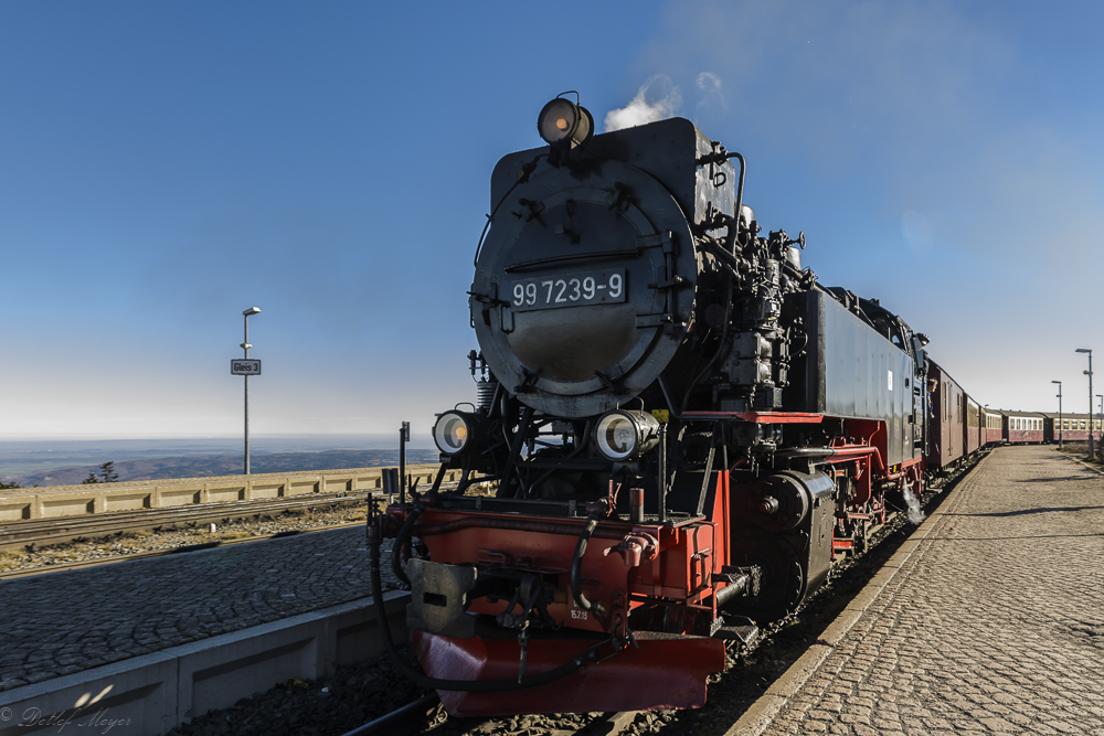 D716670
