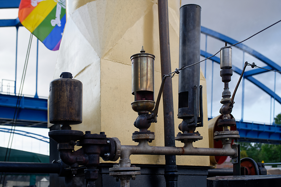 Dampfeisbrecher Elbe 8.jpg