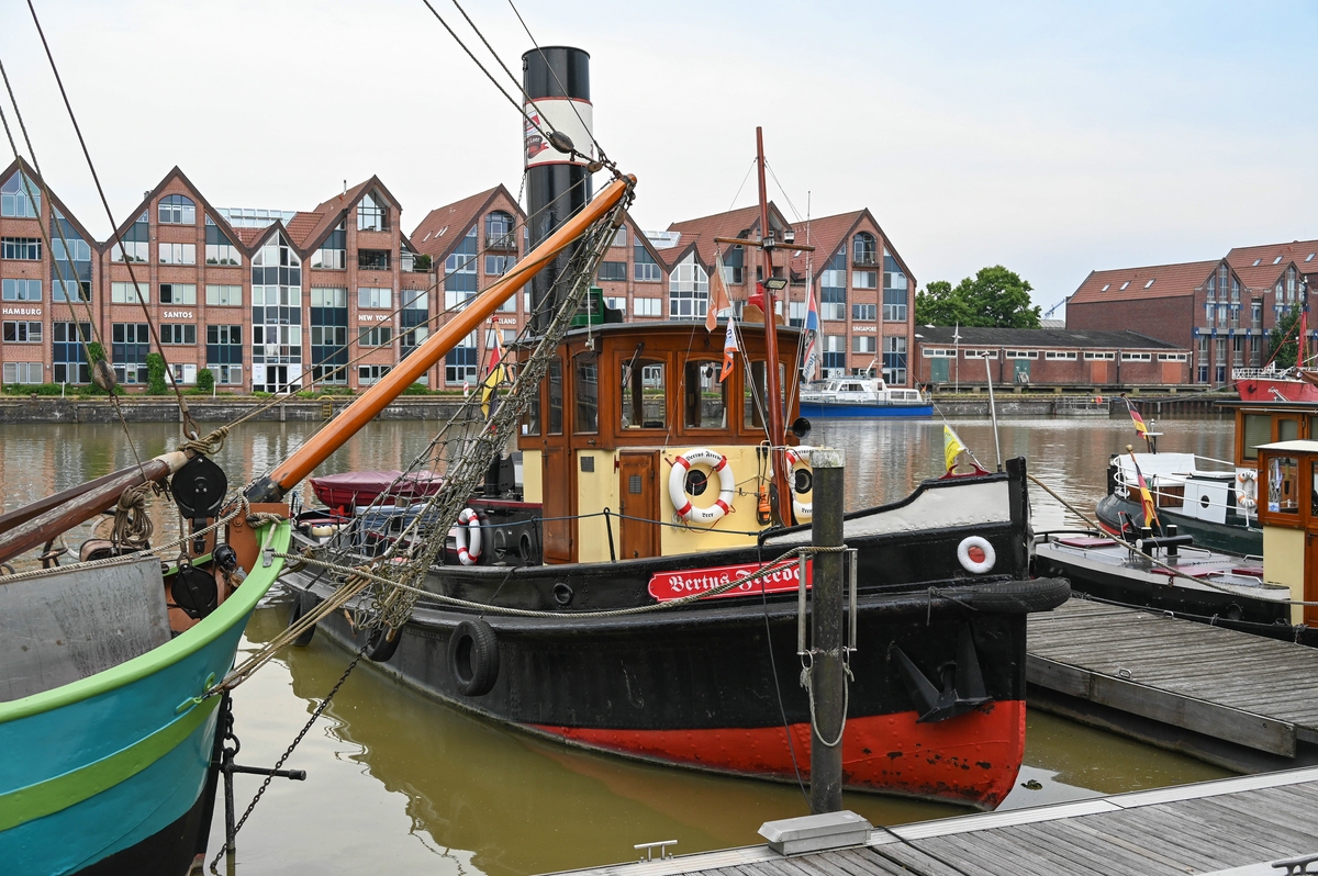 Dampfschlepper Bertus Freede.jpg