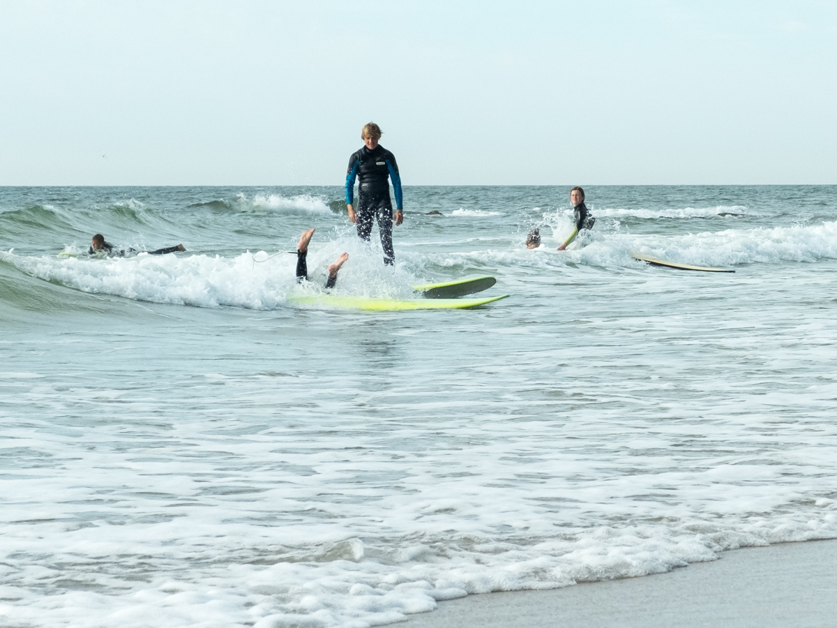 ... dann macht der Surfer plumps!