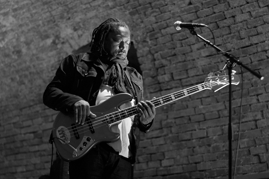 Darryl Jones 1014088