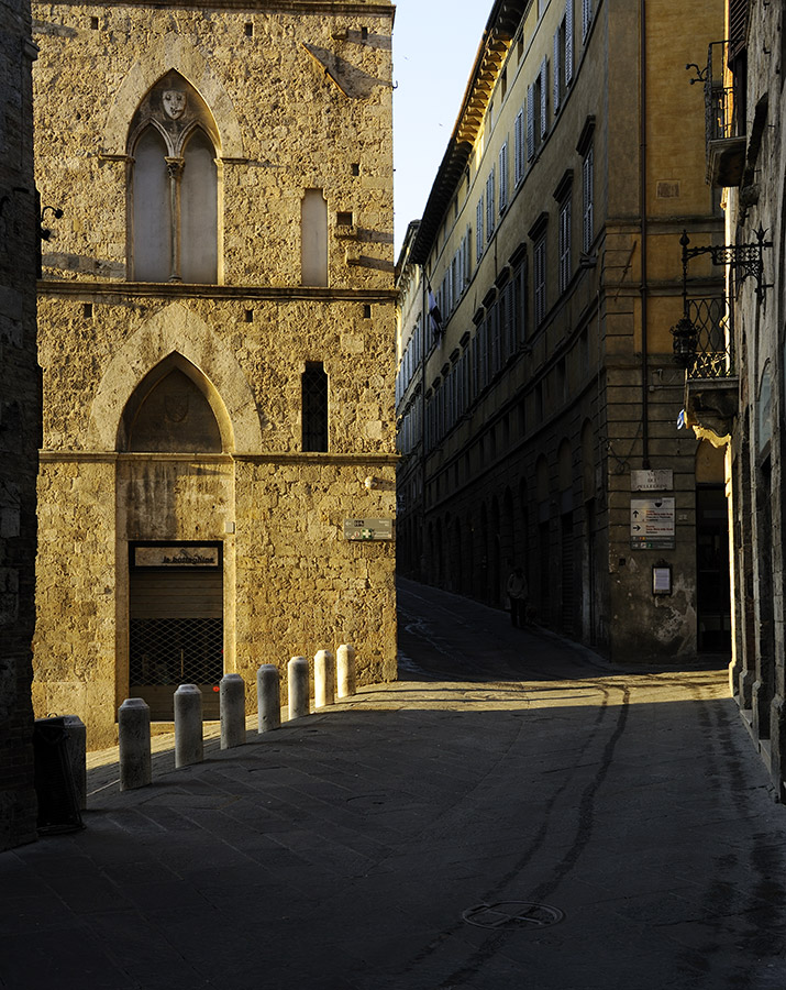 das erste Morgenlicht Siena