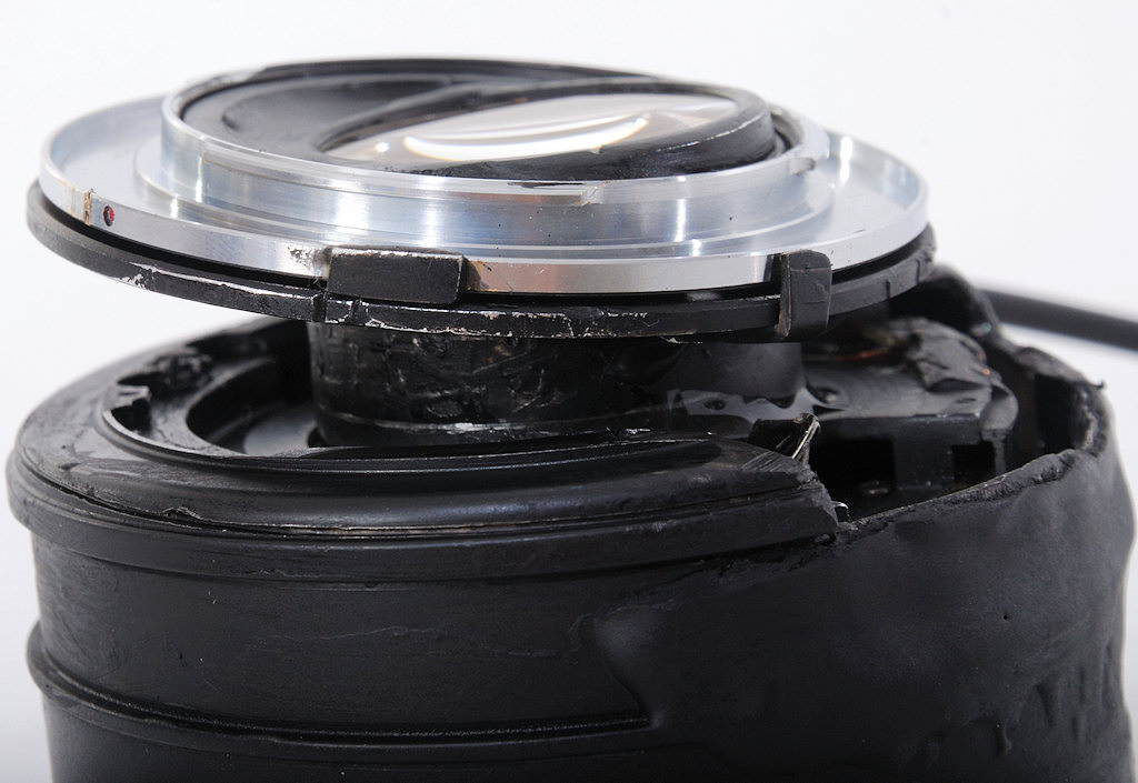 Das selbstgebaute Tilt&Shift-Objektiv 90mm f/2.8 Makro 1:2 mit festem Tilt von 9° und festem Shift von 9 mm und 90° Drehmöglichkeit mit feststellbarem
