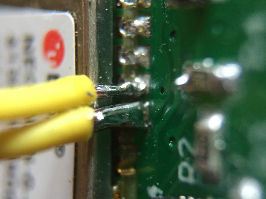 Datenpins rausgeführt