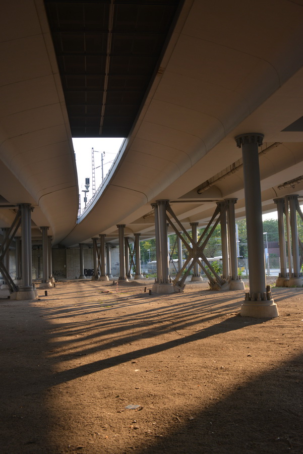 DB 150511 8144 BhfNFF
Das ist der Hauptbahnhof (ehem. Bhf Lehrter Strasse)