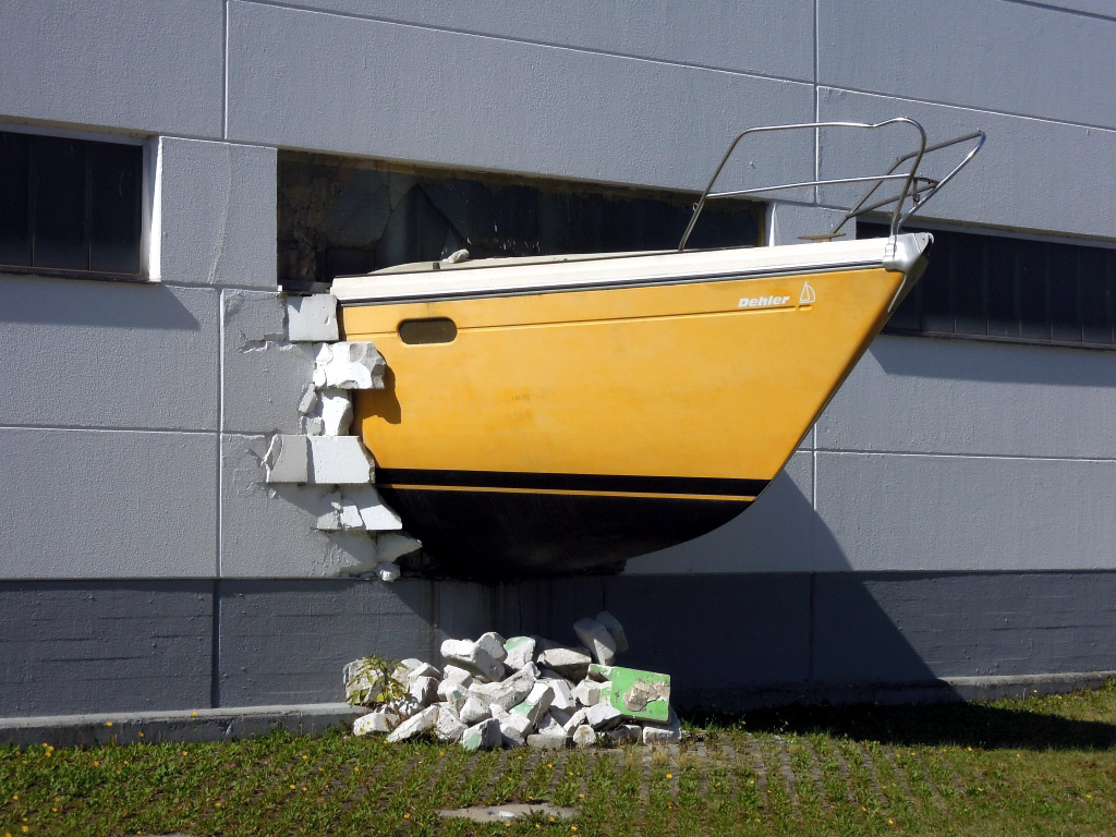 Dehler durch die Wand