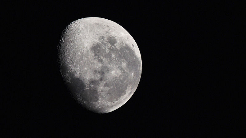 Den Mond strahlt auch über Afrika
3325