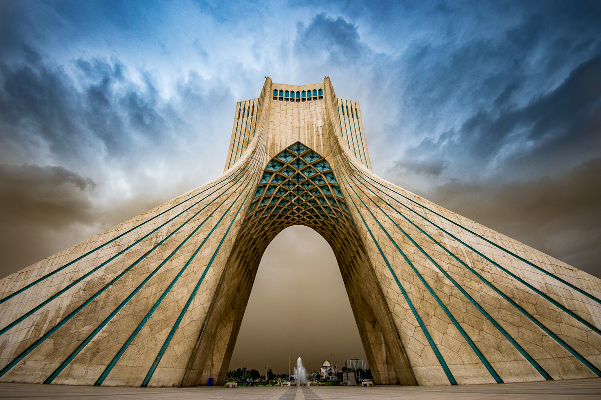 Der Azadi Tower in Teheran - das Foto war auch das Titelmotiv meiner Coverstory im Fotoforum Magazin Ausgabe 6/2017 (No/Dez)