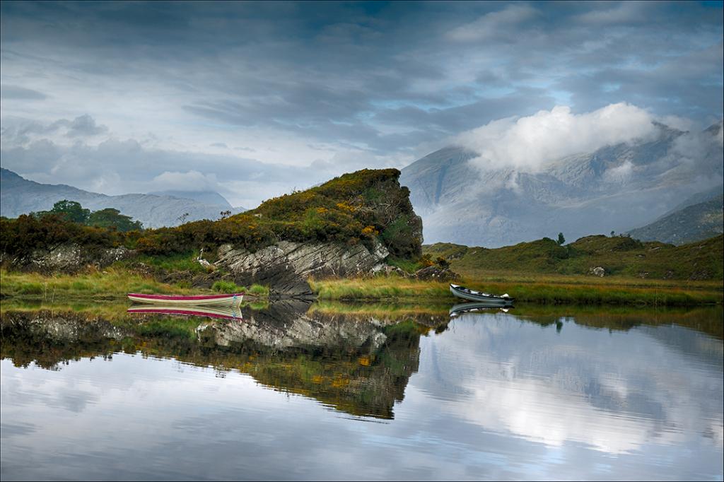 Der Killarney National Park

Am Fuße der McGillycuddy Reeks, der höchsten Bergkette in Irland, schmiegen sich die weltberühmten Seen von Killarney. Ho