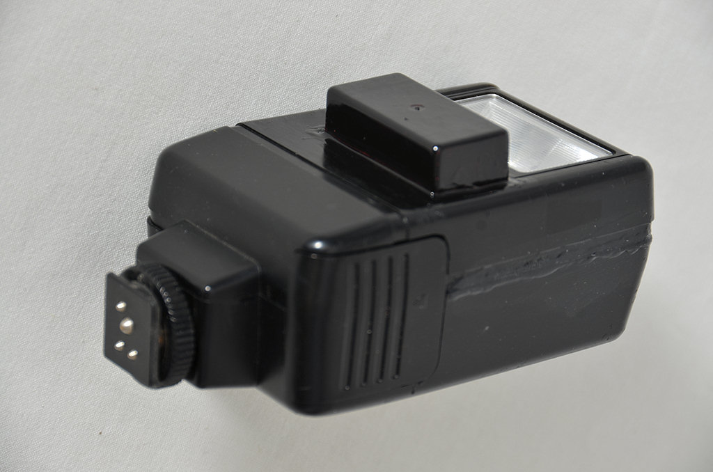 Der kleine Kurzzeitblitz (modifizierter Nikon SB-18)
