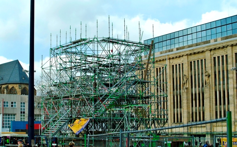 Der Rest vom Fest - oder: Das war mal der größte Weihnachtsbaum der Welt (V1, 18.5mm; DSC6627xx)