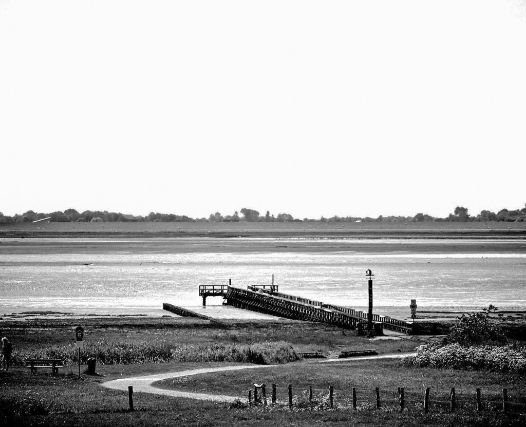 Der Steg ins Meer
