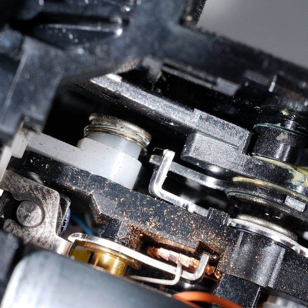 Die Blendensteuerung und Verschlussmechanik einer D80 nach über 149.000 Auslösungen