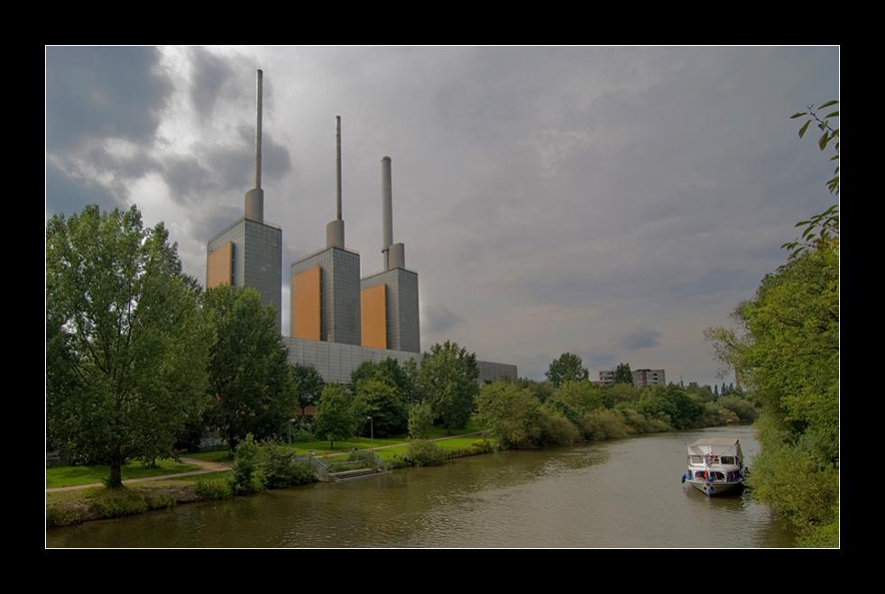 Die "drei warmen Brüder" (Heizkraftwerk), Hannover-Linden