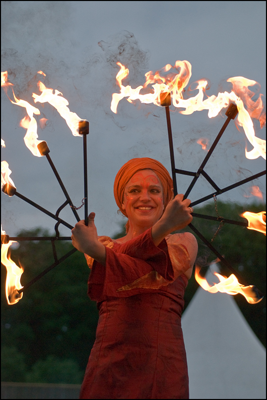 Die Feuer-Frau
