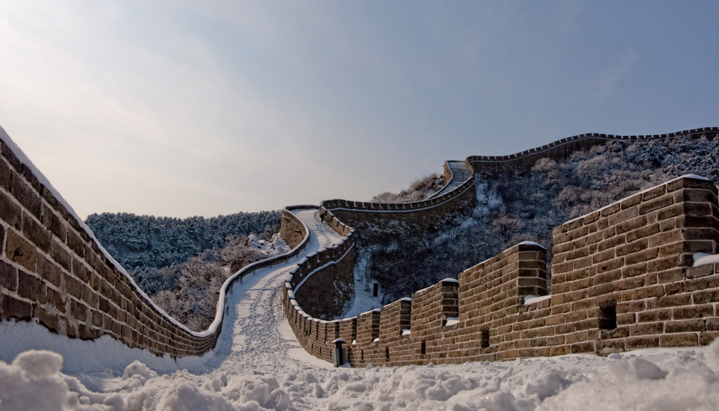 die große Mauer im Schnee.