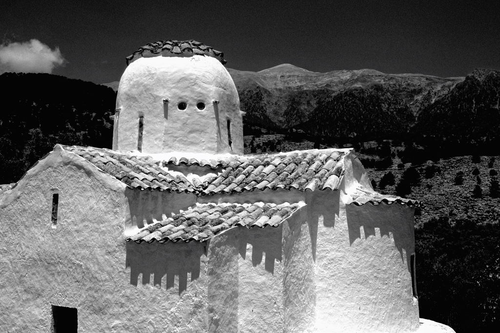Die mittelalterliche Kirche "Archangelos Michael" in Arádena auf Kreta (Scan)