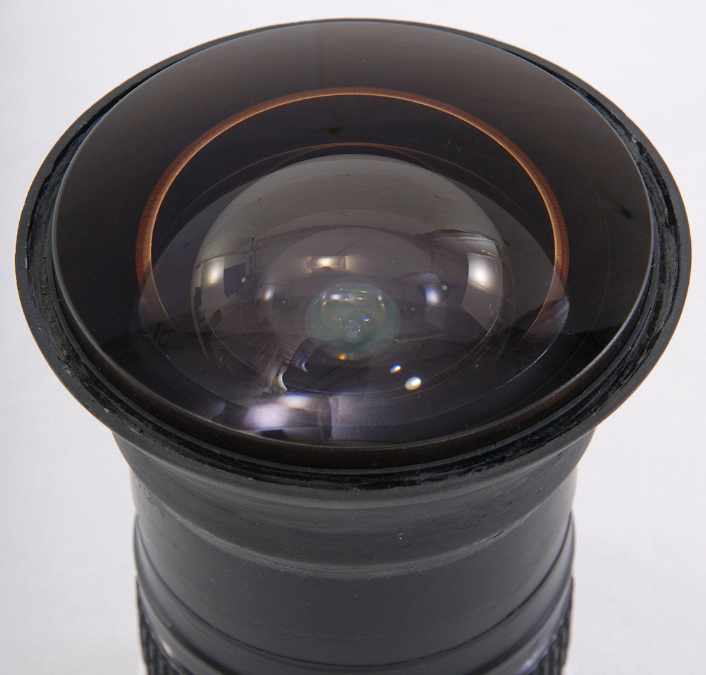 Die neue Frontlinse, eingesetzt in mein selbstgestricktes Fisheye.