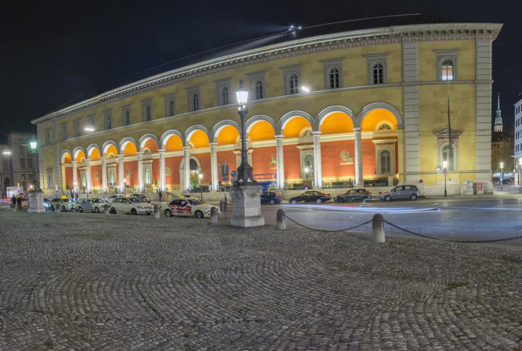 Die Residenzpost am Max-Joseph-Platz.