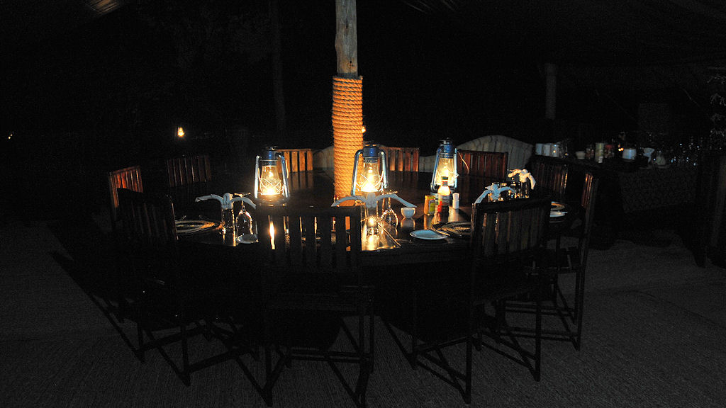 Dinertime im Musanza Camp
5724