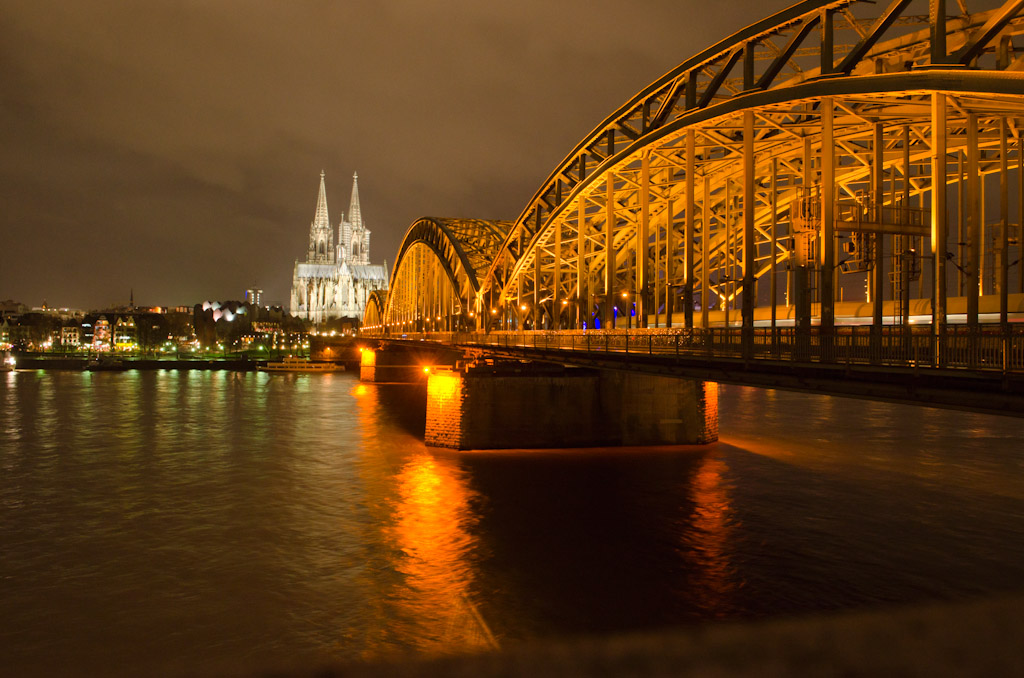 Dom mit Hohenzollernbrücke