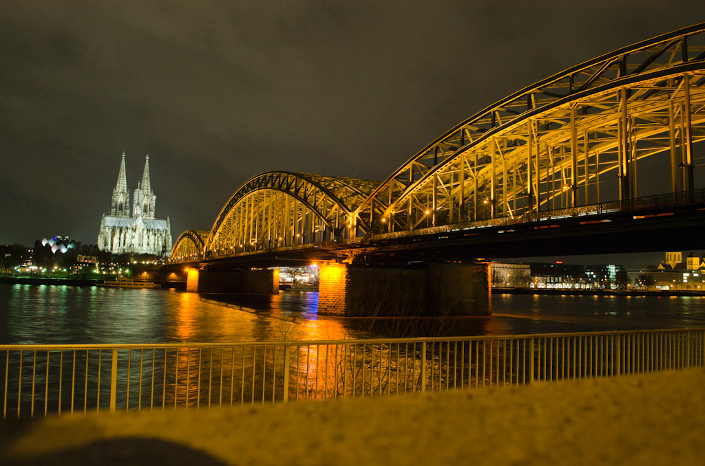 Dom mit Hohenzollernbrücke