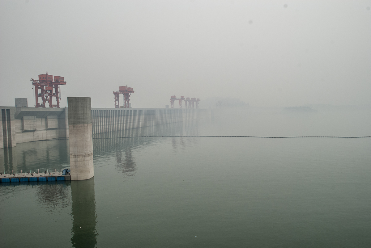 Drei Schluchten Mauer Nebel