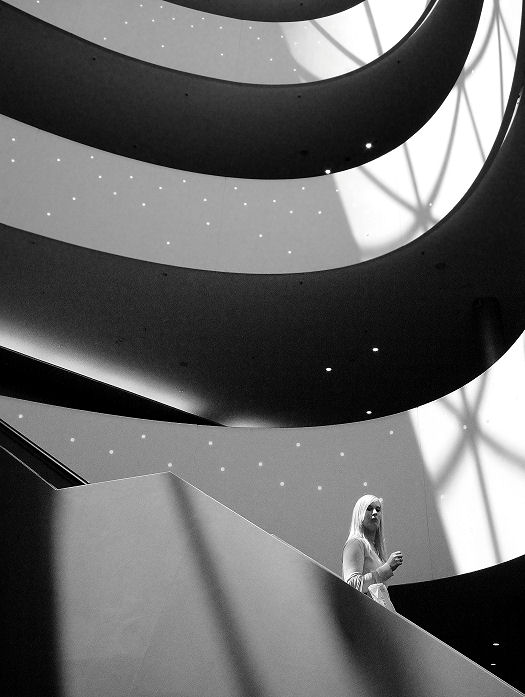 DSC 0406 Frau SW JPEG Forum