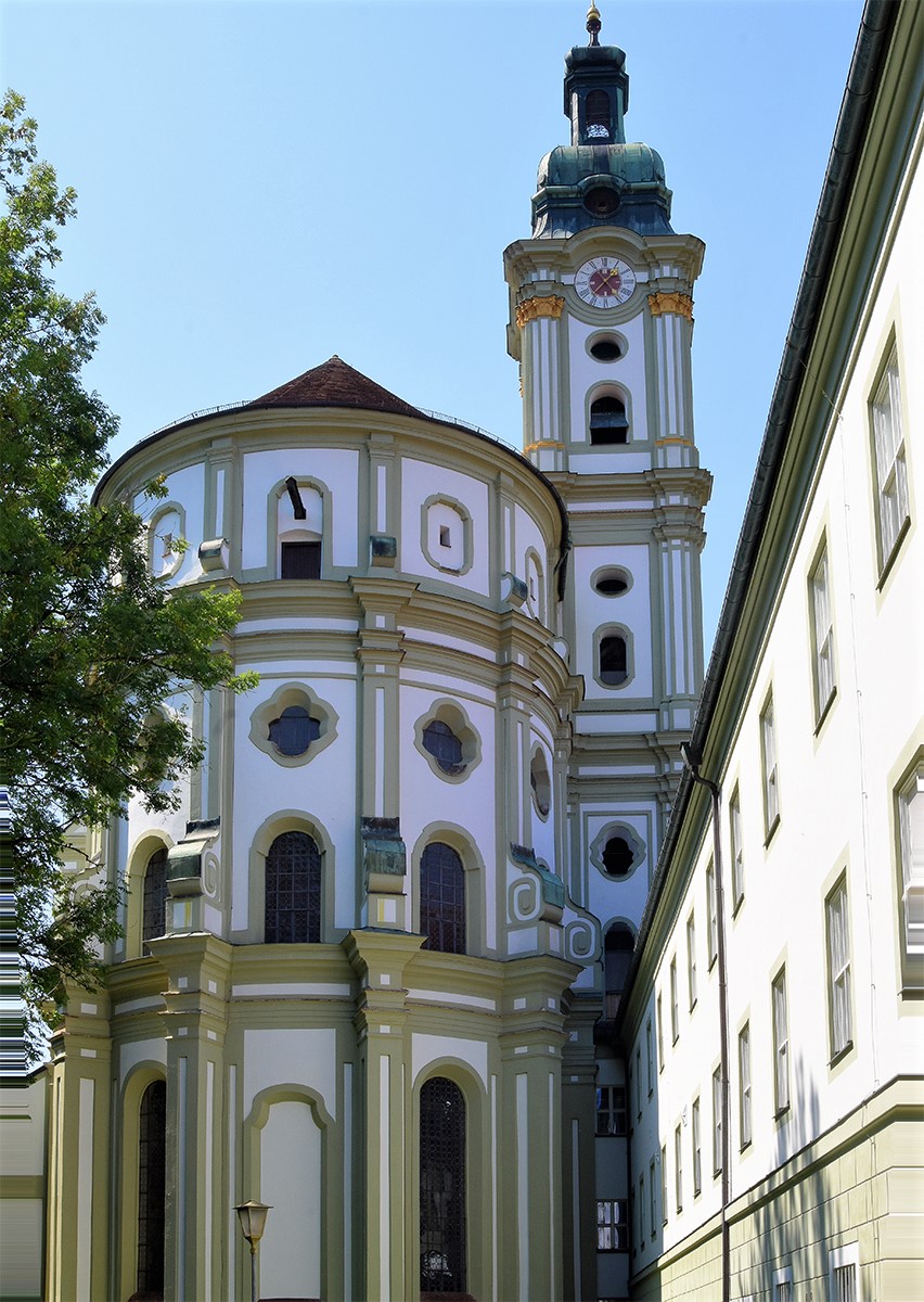 DSC 0700 1200