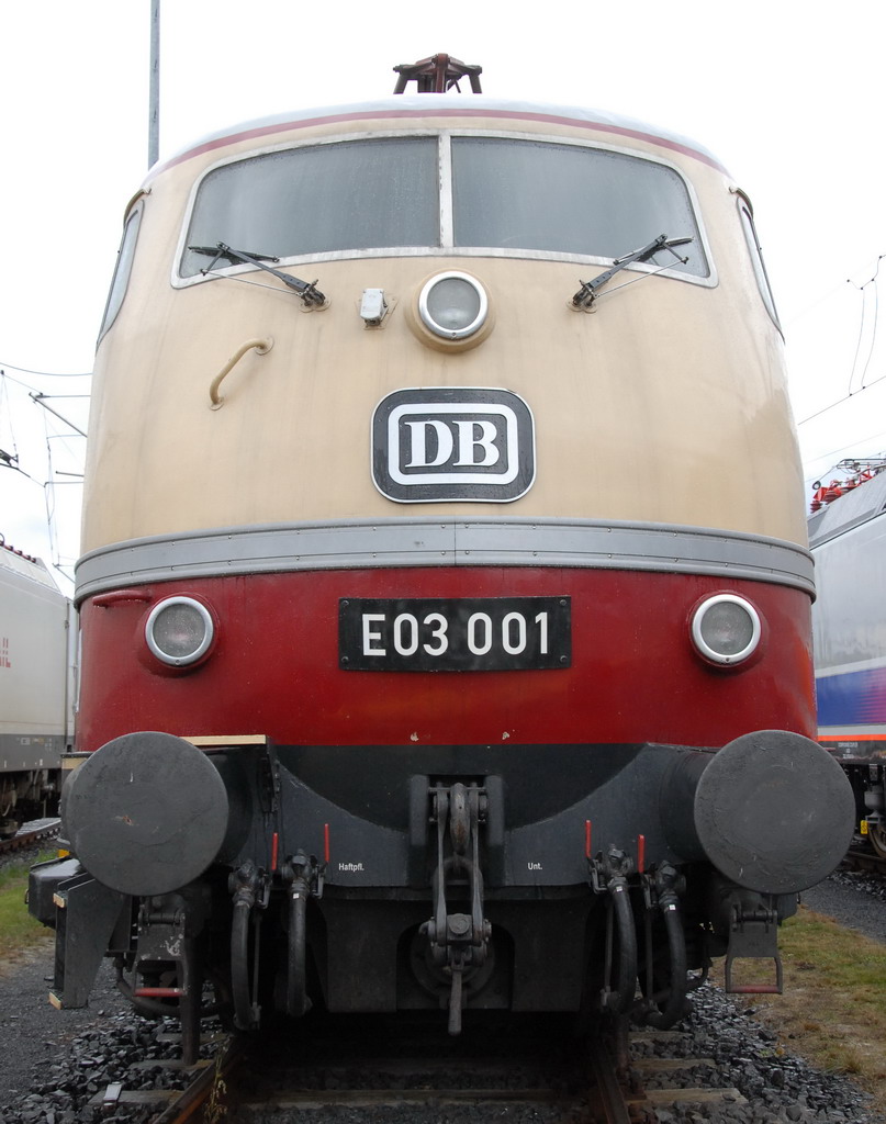 DSC 2051