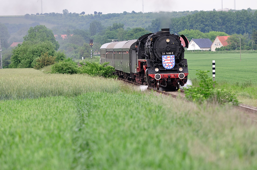 DSC 2075 44 1486 8